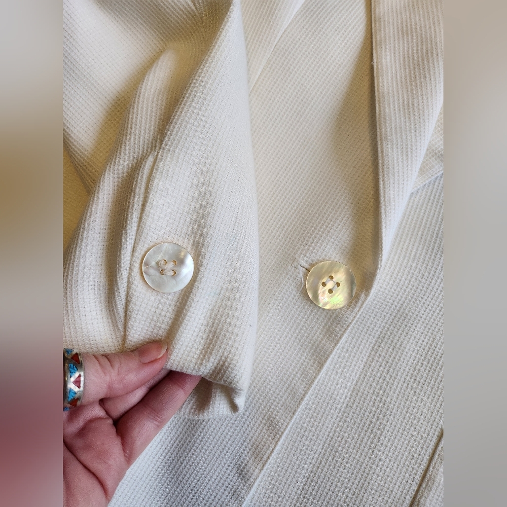 Vintage Evan Picone Saks Fifth Avenue White Formal Blazer Shell Button Accents - Picture 7 of 9